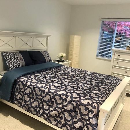 Beautiful Modern Suite North Vancouver Bagian luar foto
