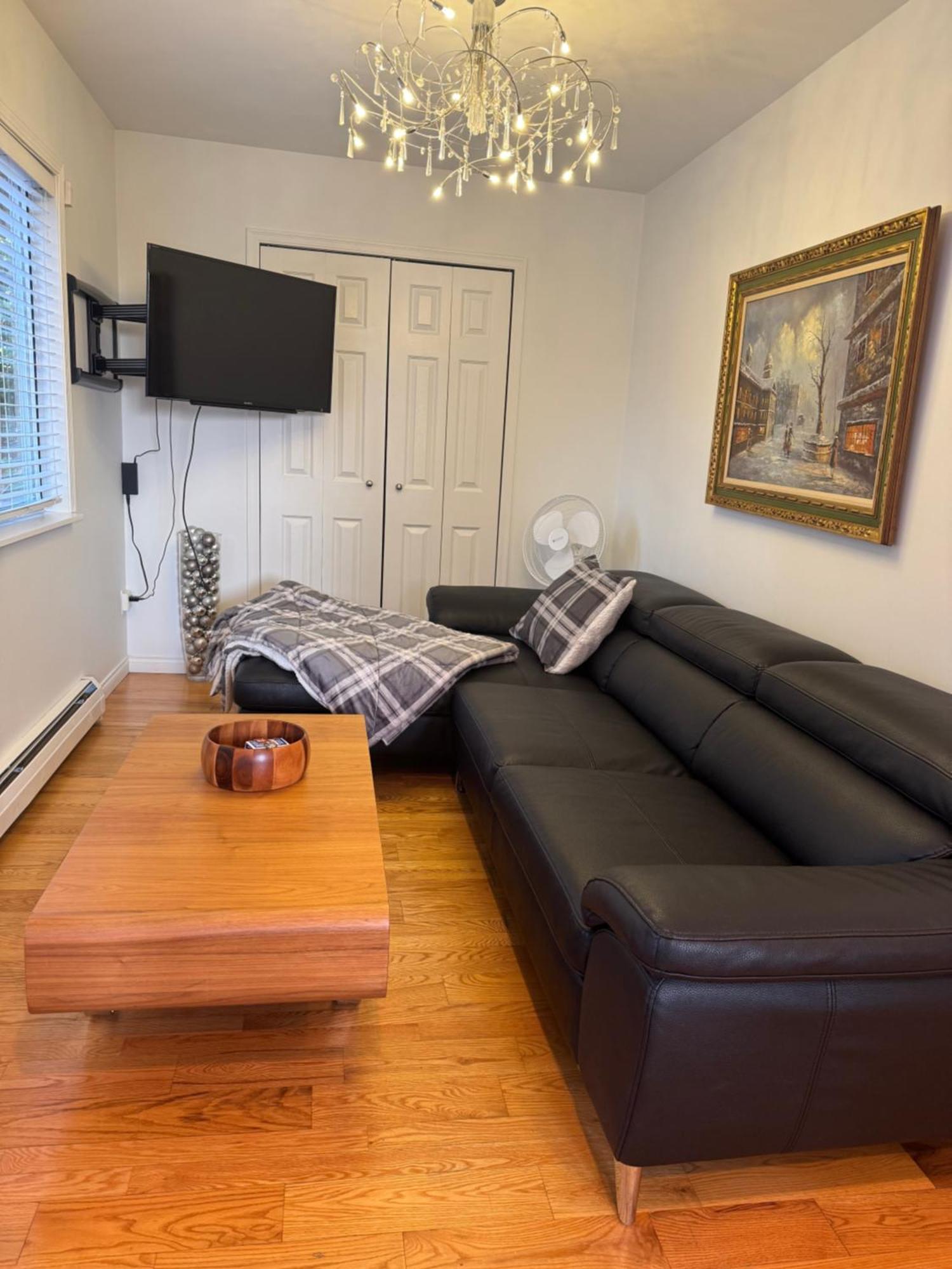 Beautiful Modern Suite North Vancouver Bagian luar foto